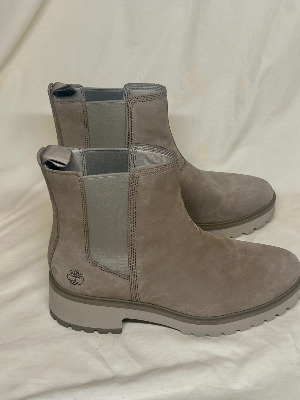 Timberland Carnaby Women's Gray Leather Chelsea Ankle Boots Round Toe US 9 EU 40